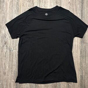 ALO Yoga Men's Classic Black Tee